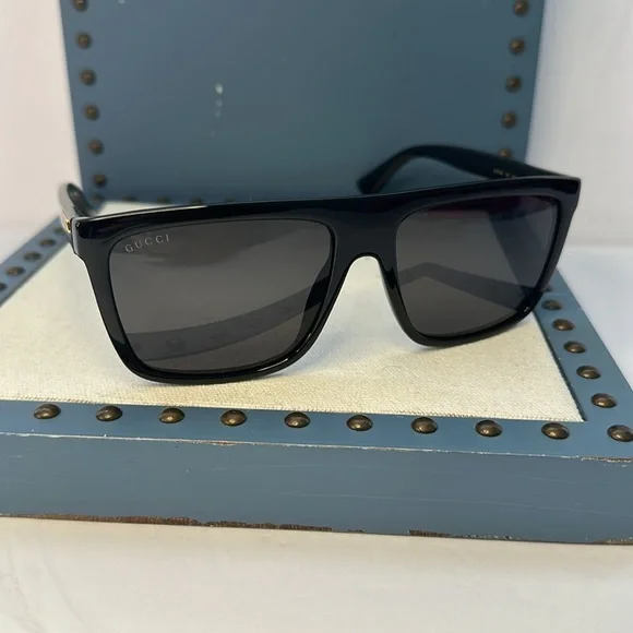 💯 - New Authentic Gucci Grey Browline unisex Sunglasses GG0748S 001 59.